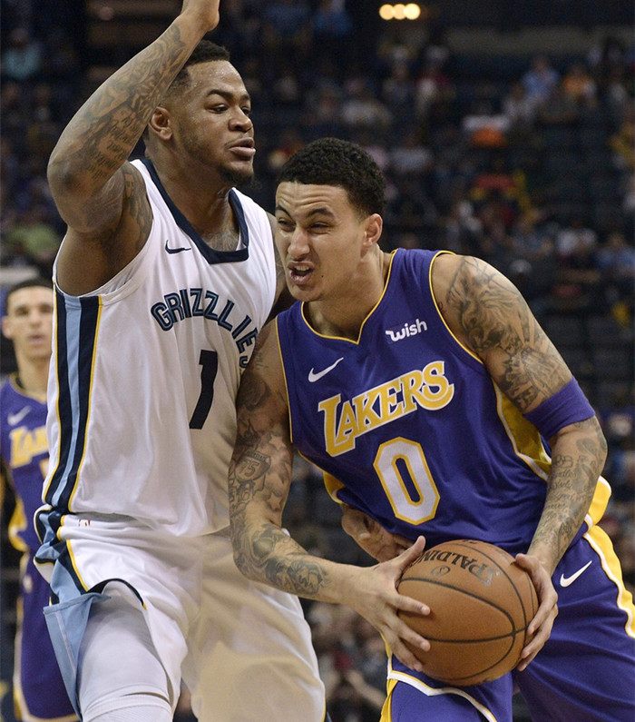 許多遊客利 許多遊客利