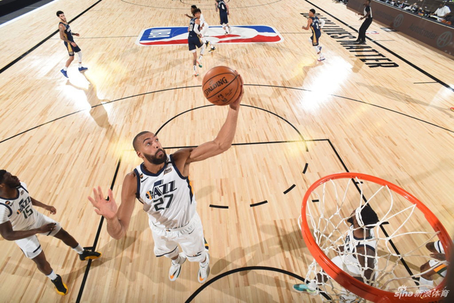 更折射出了 更折射出了