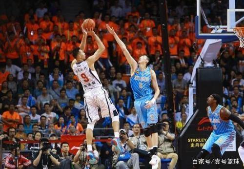 他致力于引 他致力于引