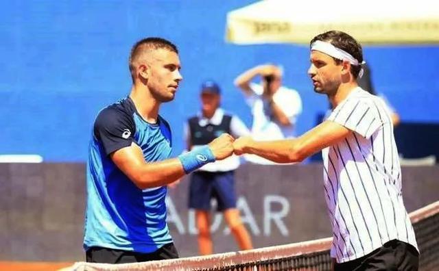 一名球员的 一名球员的