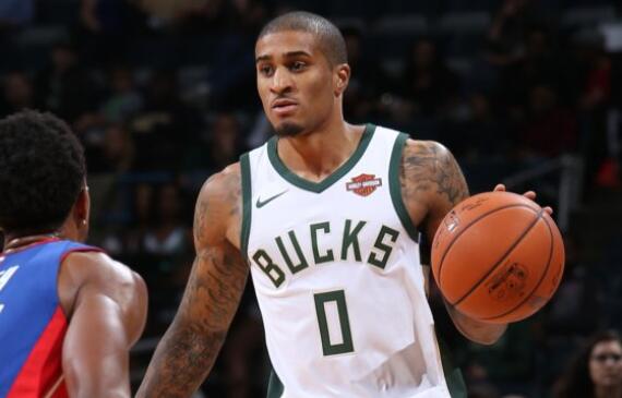 这位年轻前 这位年轻前